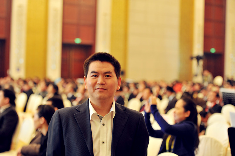 快讯：本网特派记者从首届楚商大会发回现场报道