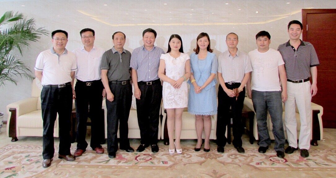 昆明十堰商会会长邵吉银来访商会