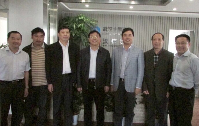 十堰市副市长张歌莺到商会考察工作
