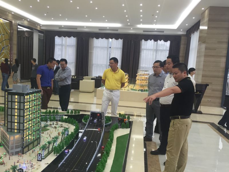 汉成天地招商展示中心揭牌入驻
