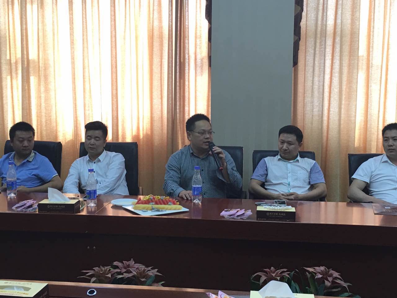 【商会动态】商会分会齐聚恒大龙城 探讨分会发展与建设 关注健康与养生