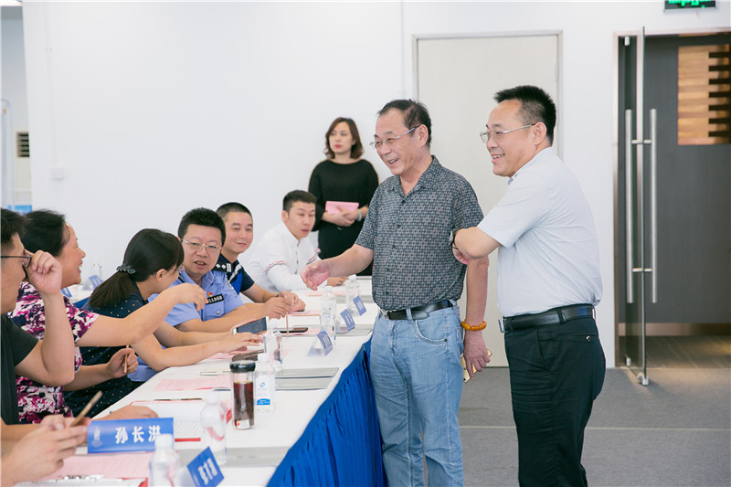 “练内功,谋发展” ——新媒体运用与涉税案例学研会暨武汉十堰商会一届四次理事会圆满结束