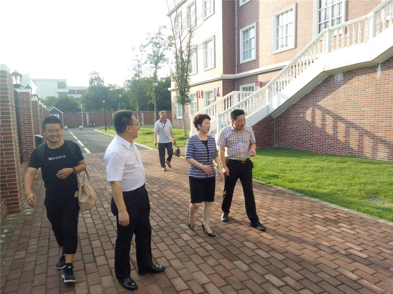 中美教育互鉴,共商教育变革 ——十堰市刘运梅副市长走访商会副会长单位三牛中美中学