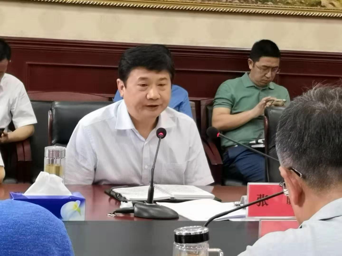 市纪委、监委民营经济调研会在市工商联召开 ——商会秘书长陈国云应邀参会并发言